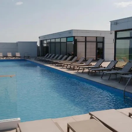 公寓 Mustard Skyline Infinity Pool&spa 那沃达利