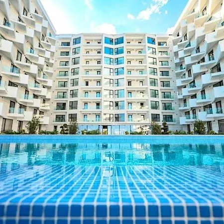 Mustard Skyline Infinity Pool&spa *
