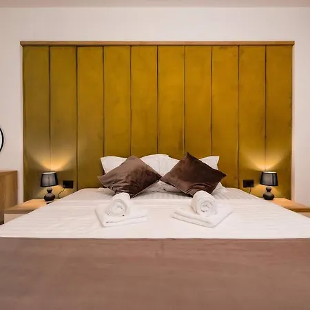 Apartment Mustard Skyline Infinity Pool&spa *